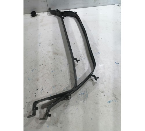 Лента крепления топливного бака правая