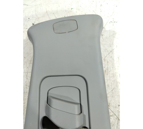 Обшивка центральной стойки правая верхняя