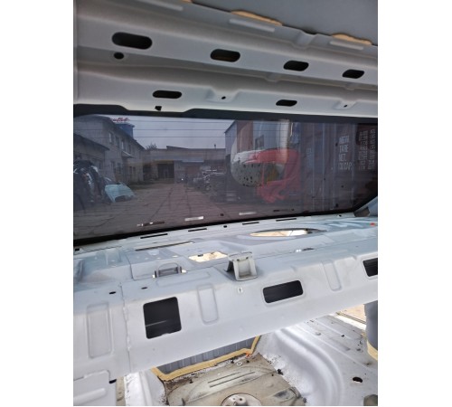 Стекло заднее