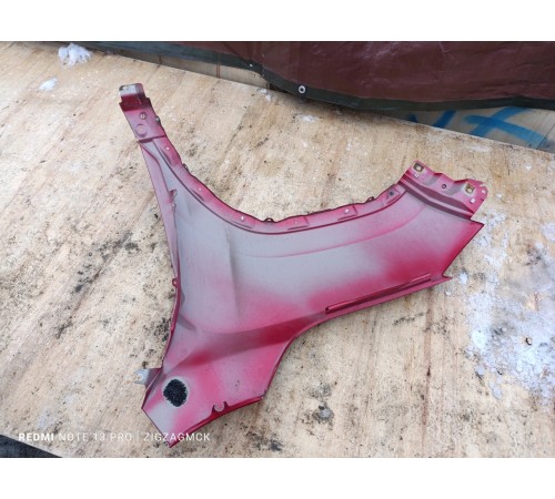 Крыло переднее правое