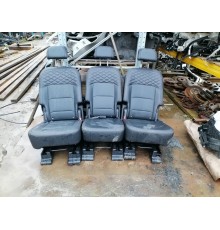 Сиденье второго ряда