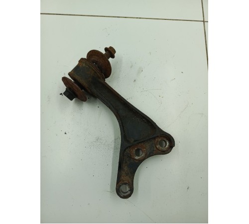 Кронштейн крепление переднего редуктора