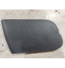 Заглушка обшивки крышки багажника правая