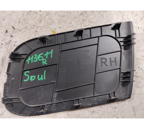 Заглушка обшивки крышки багажника правая