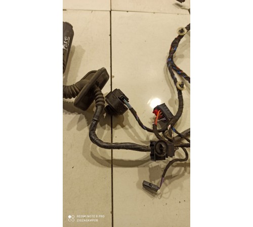 Электропроводка двери (передняя, левая)