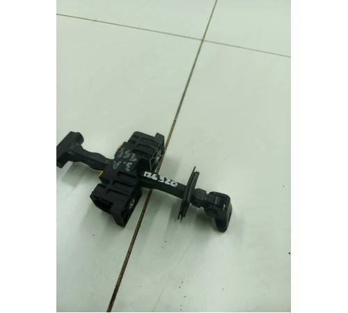 Ограничитель двери задний левый