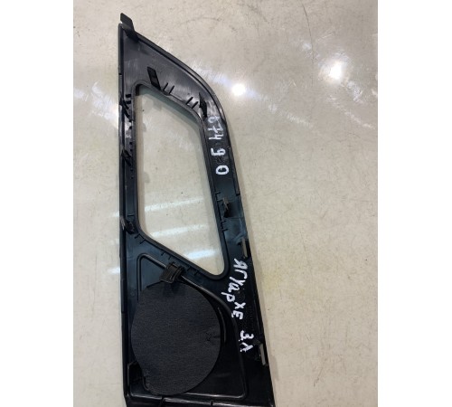 Накладка ручки двери (задняя,левая)