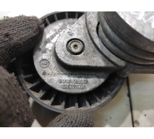 Ролик-натяжитель