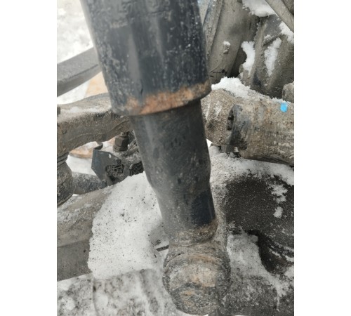 Амортизатор передний левый