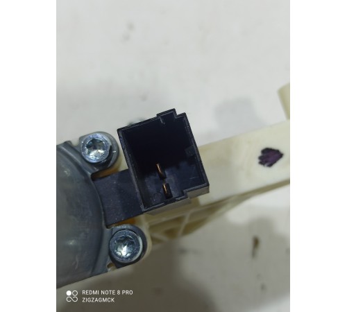 Моторчик стеклоподъемника (задний левый)