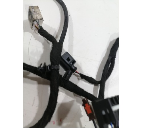 Электропроводка двери крышки багажника