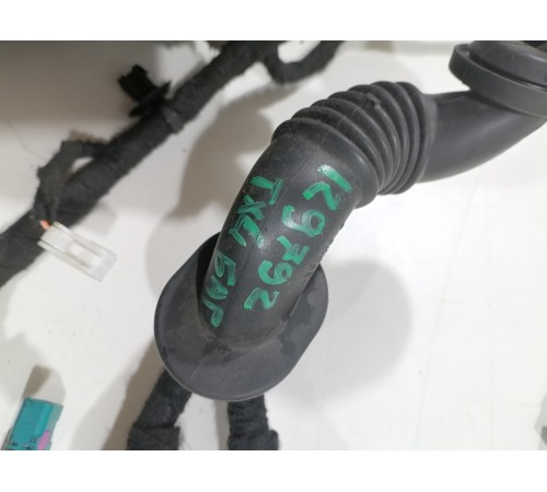 Электропроводка двери крышки багажника