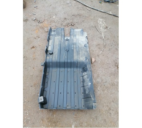 Защита антигравийная правая