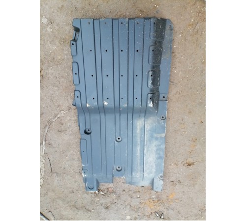 Защита антигравийная правая