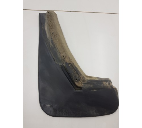 Брызговик задний левый