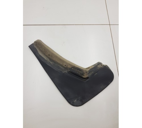 Брызговик задний левый