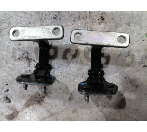 Петля крышки багажника 2шт