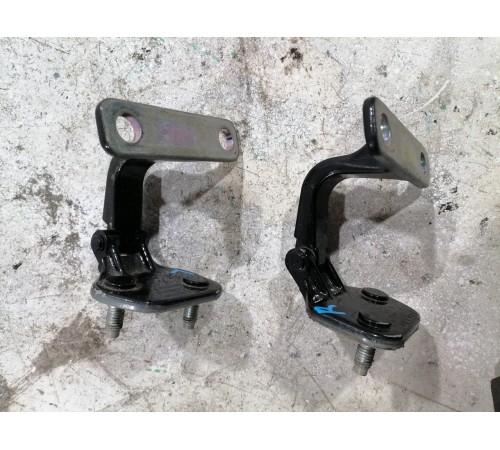 Петля крышки багажника 2шт