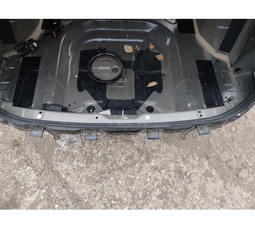 Панель задняя