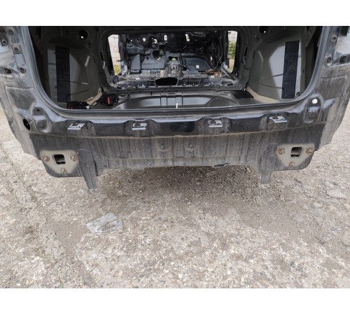 Панель задняя