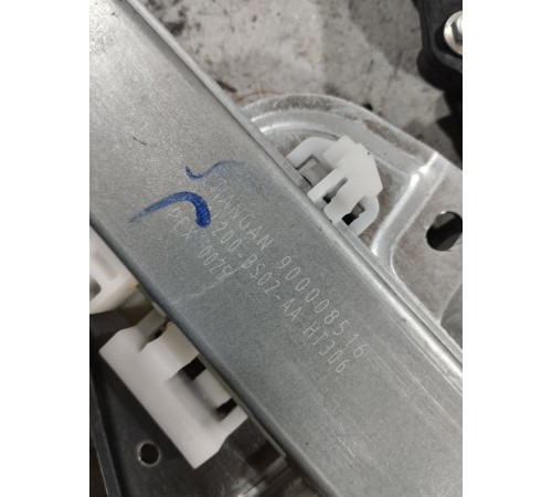 Стеклоподъемник двери передний правый