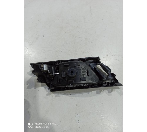 Ручка двери (передняя левая внутренняя)