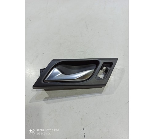 Ручка двери (передняя левая внутренняя)