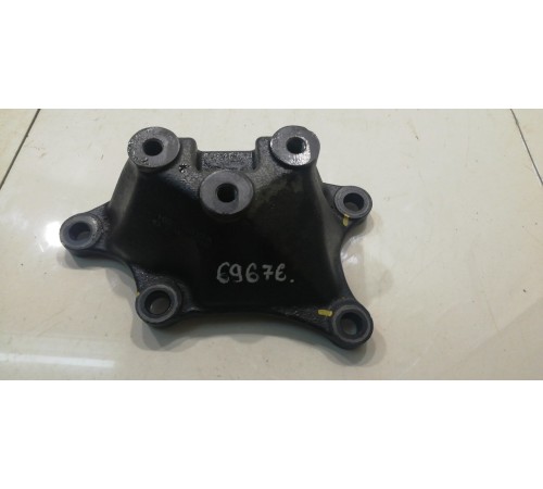 Кронштейн левой опоры двигателя