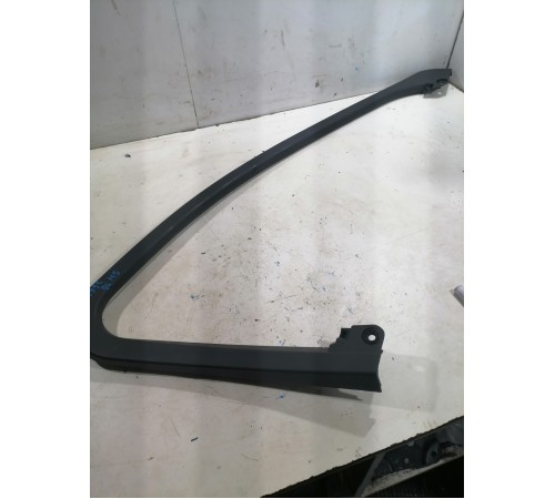 Накладка двери передняя левая