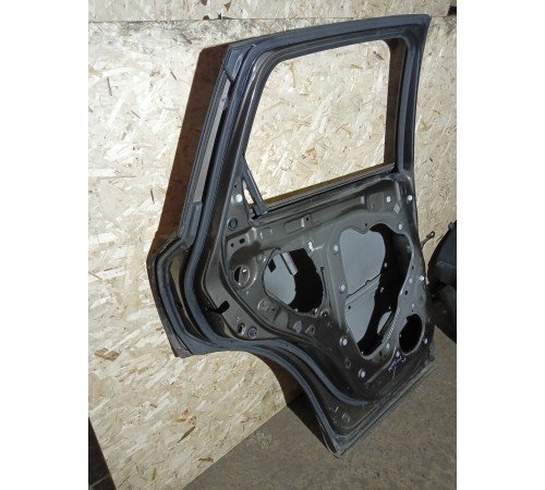 Дверь задняя левая