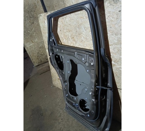 Дверь задняя левая