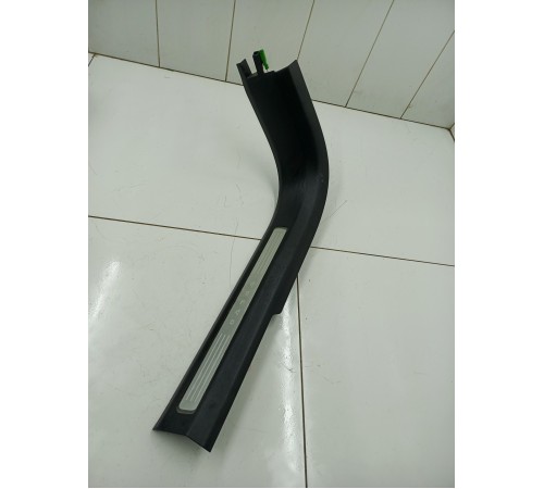 Накладка порога передняя левая