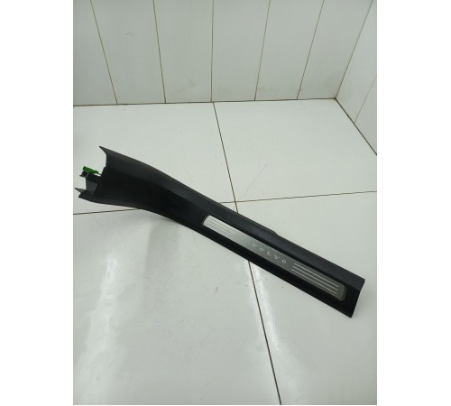 Накладка порога передняя левая