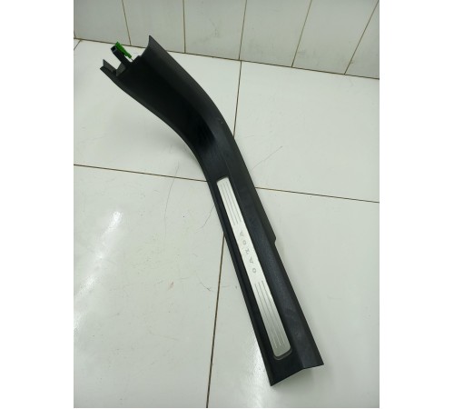 Накладка порога передняя левая