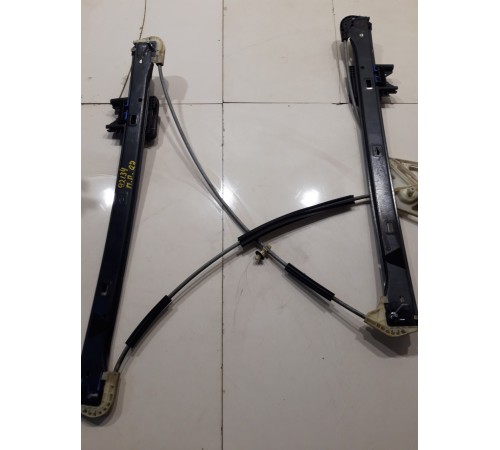 Стеклоподъемник (передний, правый)