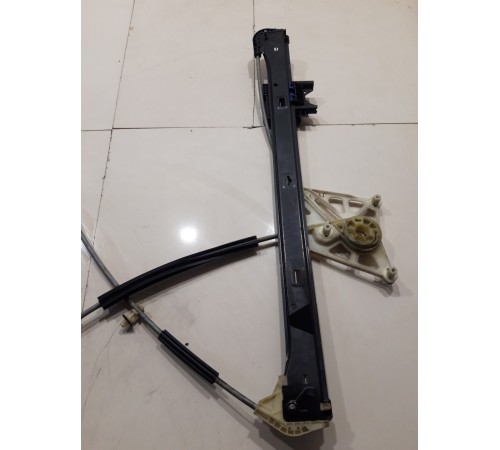 Стеклоподъемник (передний, правый)