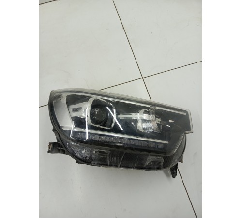 Фара передняя правая