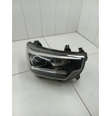 Фара передняя правая
