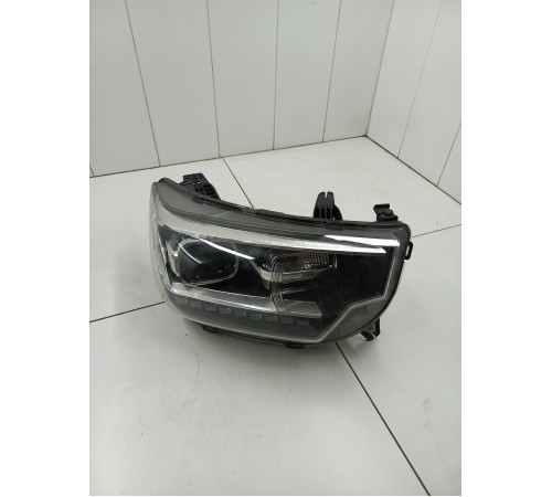 Фара передняя правая