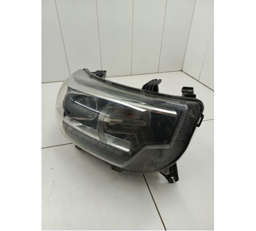 Фара передняя правая