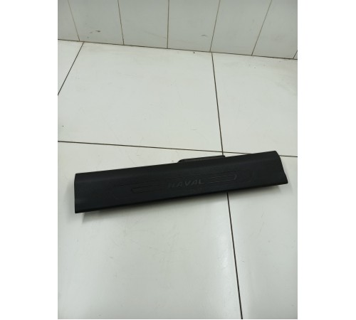 Накладка порога передняя левая