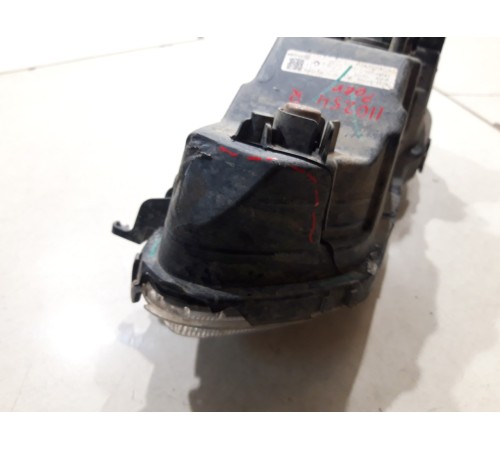 Фара противотуманная (передняя правая)