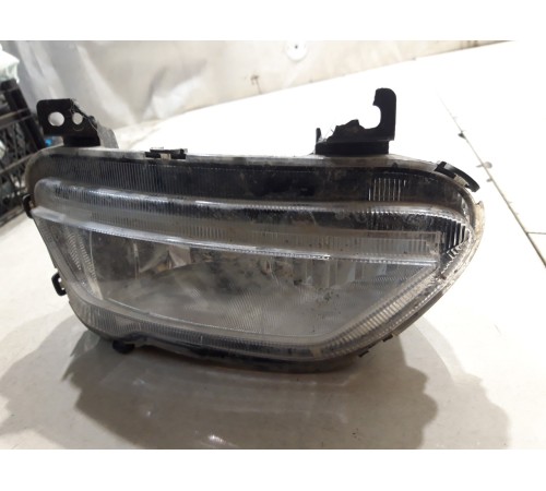Фара противотуманная (передняя правая)