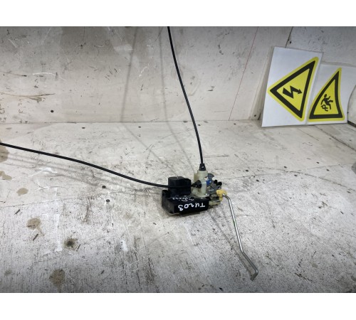 Замок двери задней правой