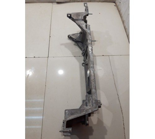 Кронштейн центральной консоли