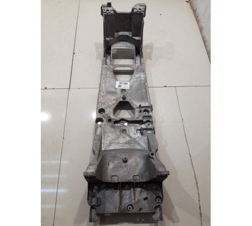 Кронштейн центральной консоли