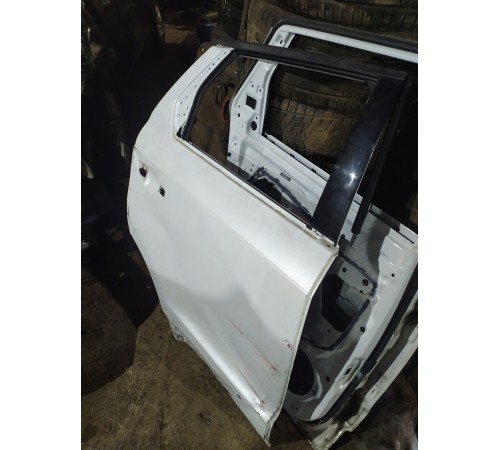 Дверь (задняя, правая)