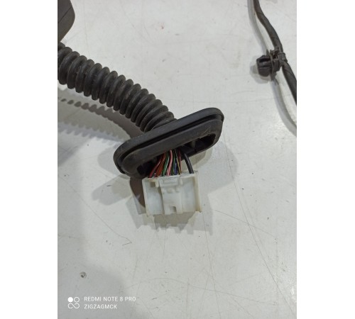 Электропроводка двери (задняя левая)