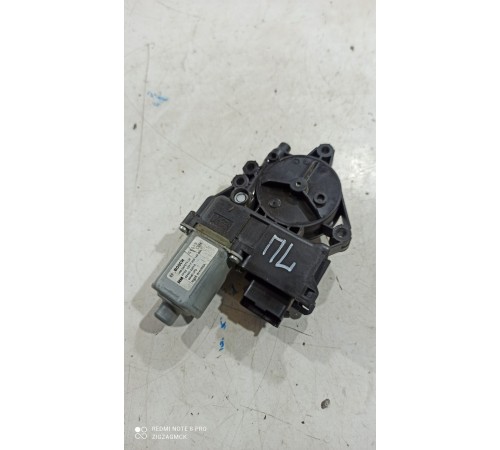 Моторчик стеклоподъемника передний левый