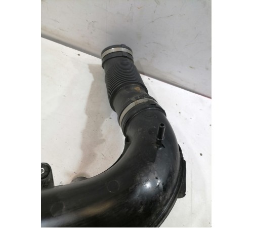 Патрубок воздушного фильтра